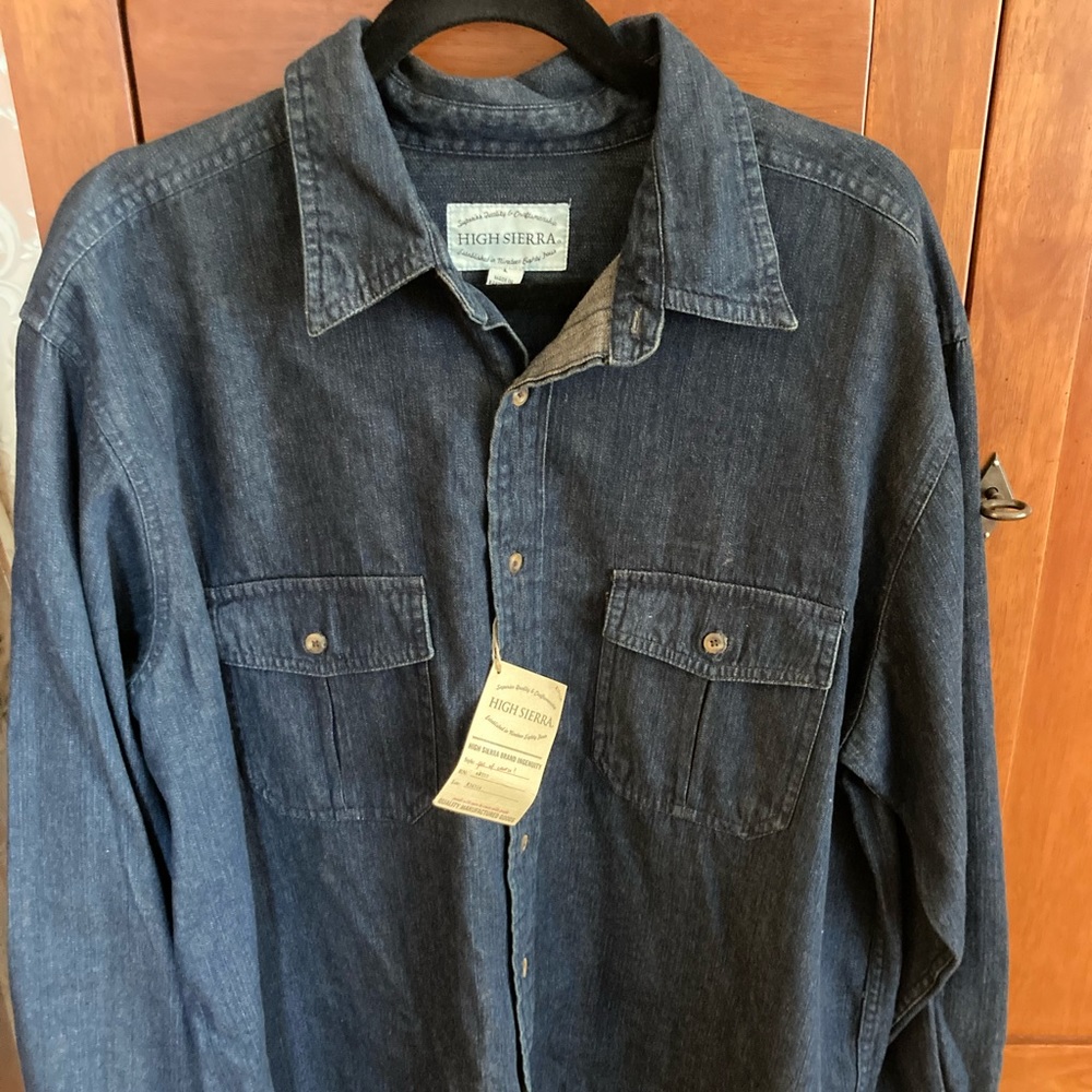 High Sierra mens large denim shirt- never worn
